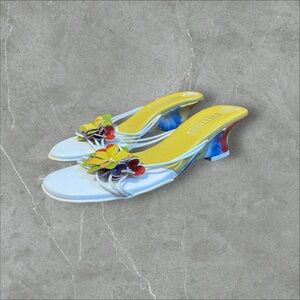 Floral Detail White Wedge Sandals